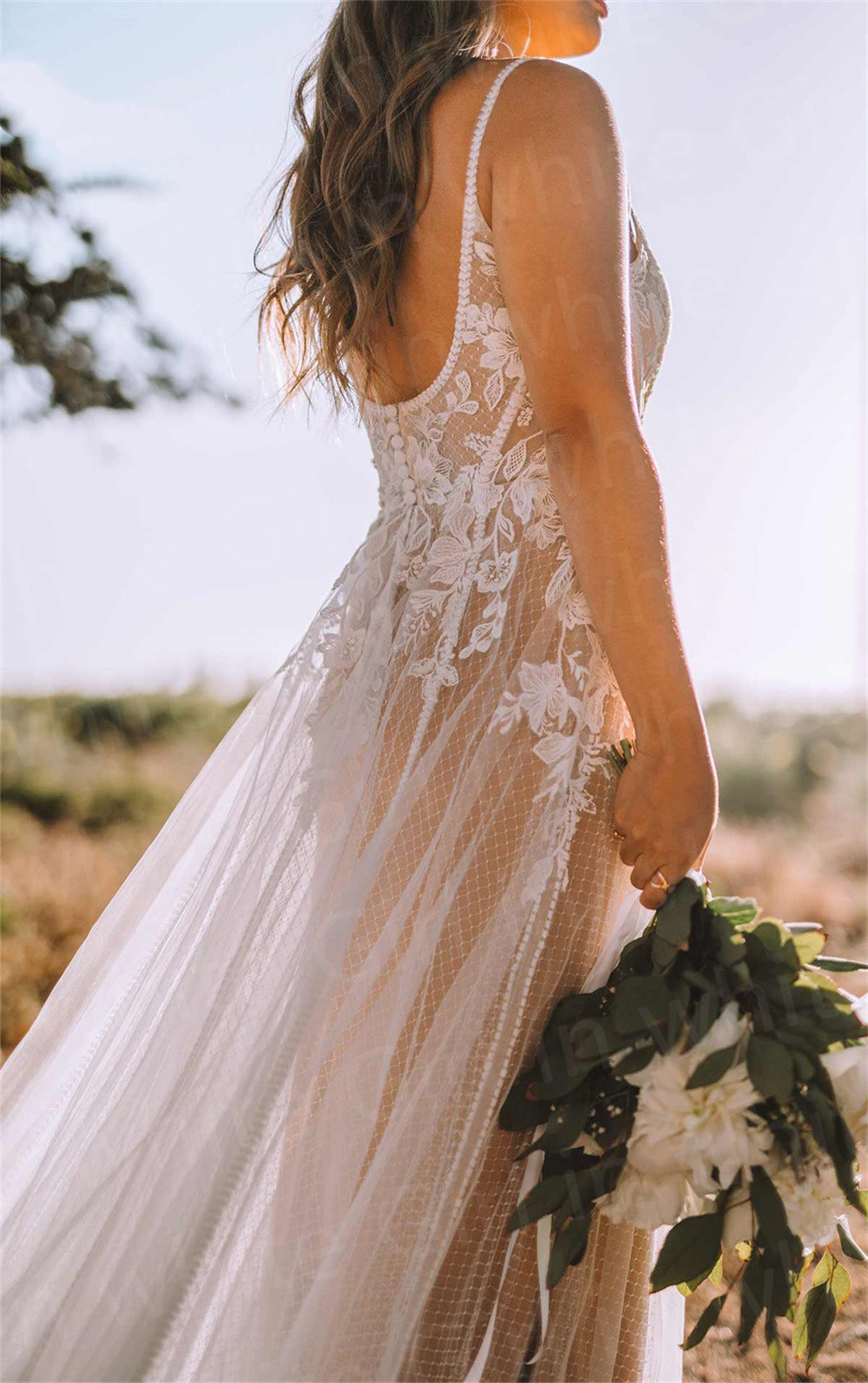 bohemian beach Wedding Dresses 2022 Feminine Spaghetti Straps Lace Appliques Tulle country Modern Bridal Gown Vestidos De Novia