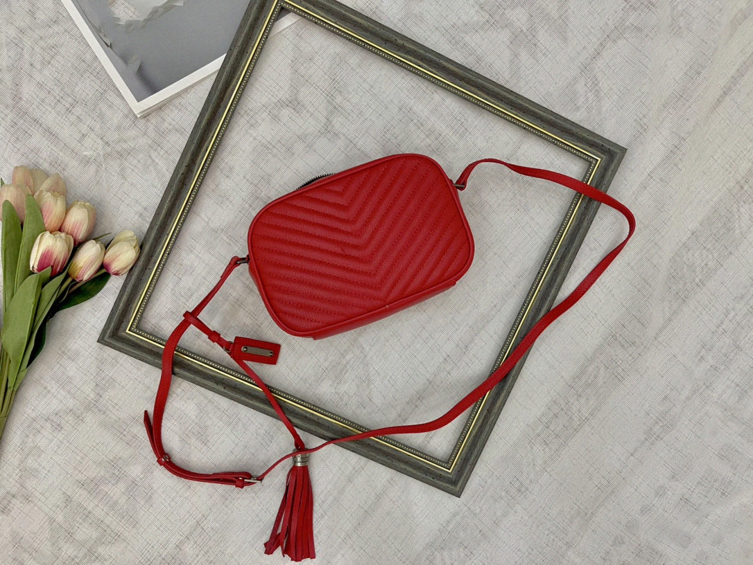 2021 Camera Bags Handbags chains Fashion Women Luxurys Designers handbag shoulder bag totes Clutch Ladies purse crossbody wallet high quality M24J#
2021 Camera Bags Handbags chains Fashion Women Luxurys Designers handbag shoulder bag totes Clutch Ladies purse crossbody wallet high quality M24J#