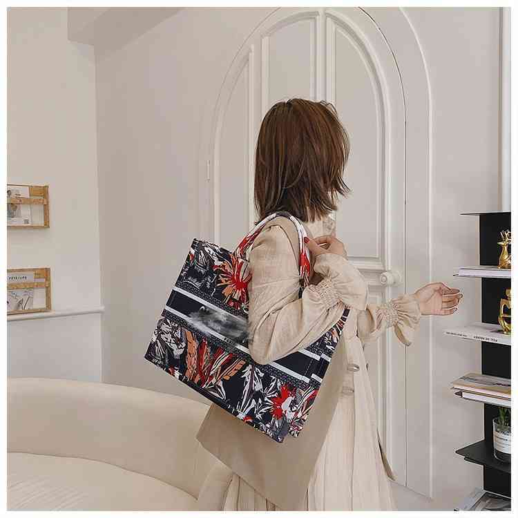 bag 60% OFF designer Luxury classic embroidery tote capacity portable net red same street shooting artifact264M, White 
bag 60% OFF designer Luxury classic embroidery tote capacity portable net red same street shooting artifact264M, White
