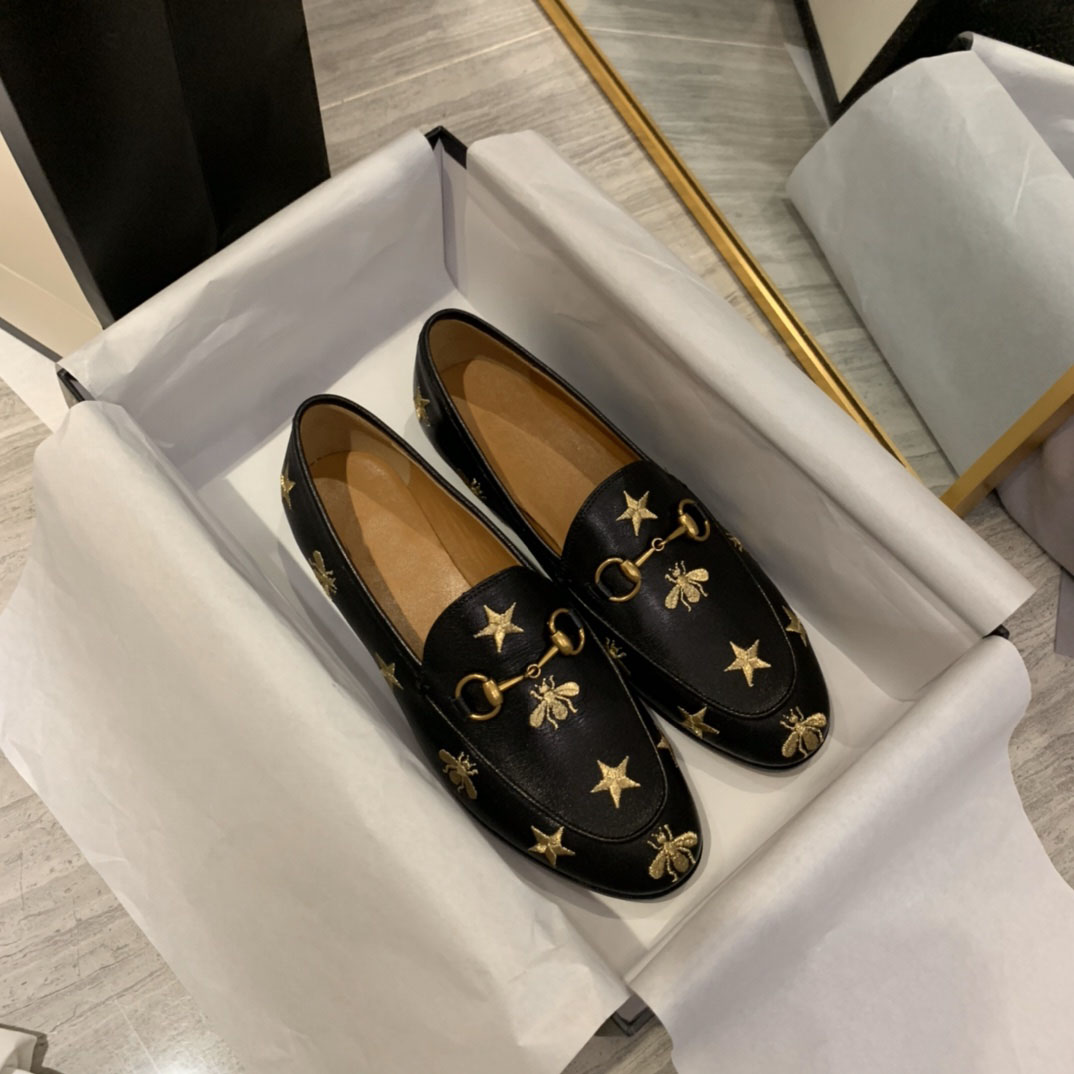 Jordaan loafer 2021 luxury designer Casual Shoes leather women classic fashion with box size 35-40, Color 14
Jordaan loafer 2021 luxury designer Casual Shoes leather women classic fashion with box size 35-40, Color 14