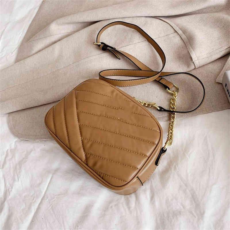 2022 Fashion Women's handbags New Lingge Messenger Bag Versatile Small Square Large Capacity Foreign Style Camera Chain purses ladies, Sky blue
2022 Fashion Women's handbags New Lingge Messenger Bag Versatile Small Square Large Capacity Foreign Style Camera Chain purses ladies, Sky blue