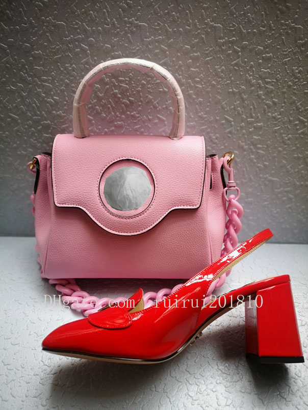 High quality women's bag designer color Cosmetic bag fashion leather sewing chain bagss shoulder belt bags handbag luxury banquet party size 20 * 10x17cm, (box;dust bag;authorization card)
High quality women's bag designer color Cosmetic bag fashion leather sewing chain bagss shoulder belt bags handbag luxury banquet party size 20 * 10x17cm, (box;dust bag;authorization card)