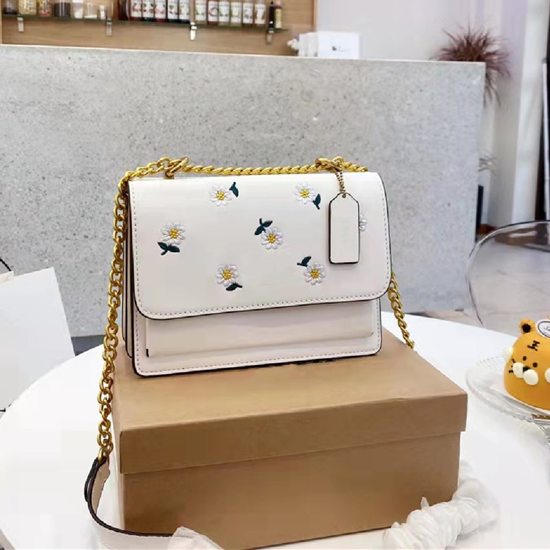 women embroidered daisy crossbody bags cowhide leather designer purses shoulder chain bag lady girls cute print flower flaps envelope purse top quality, Multi
women embroidered daisy crossbody bags cowhide leather designer purses shoulder chain bag lady girls cute print flower flaps envelope purse top quality, Multi