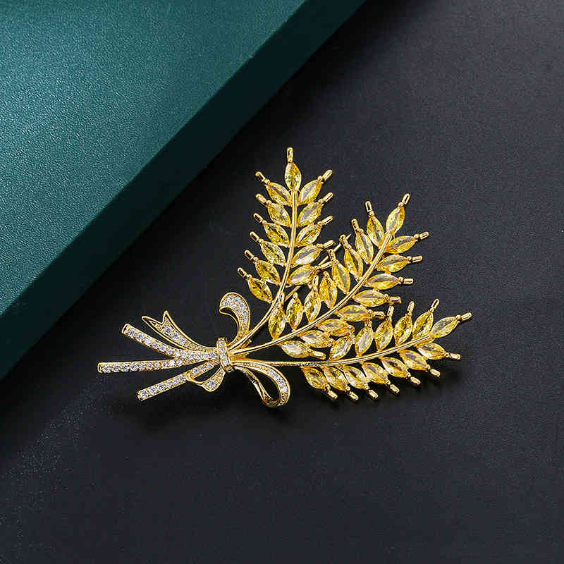 French Fashion Versatile Copper Inlaid 3a Zircon + Electroplated Real Gold Spike Brooch Coat Dress Accessories