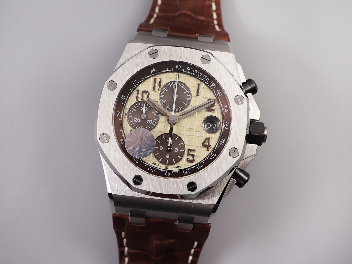 JF Full-automatic machinery 26470stV2 chronograph wristwatch 3126 movement sapphire mirror diameter 42mm thickness 16mm titanium metal case r, Slivery;brown
JF Full-automatic machinery 26470stV2 chronograph wristwatch 3126 movement sapphire mirror diameter 42mm thickness 16mm titanium metal case r, Slivery;brown