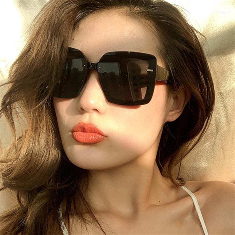 Sunglasses Oversized Women Luxury Transparent Gradient Sun Glasses Female Big Frame Vintage Eyewear UV400 Ladies1
Sunglasses Oversized Women Luxury Transparent Gradient Sun Glasses Female Big Frame Vintage Eyewear UV400 Ladies1