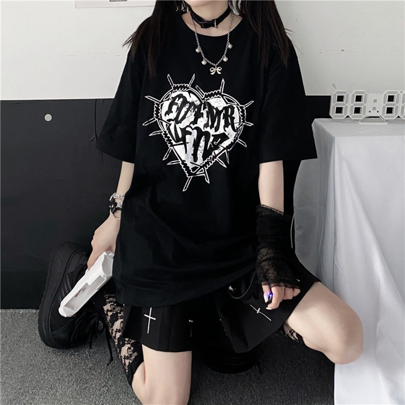 Women T Shirt y2k Mall Goth Vintage Print T-shirt Women Harajuku Streetwear Dark Gothic Emo Alt Short Sleeve O-neck Loose Black Tee Tops
Women T Shirt y2k Mall Goth Vintage Print T-shirt Women Harajuku Streetwear Dark Gothic Emo Alt Short Sleeve O-neck Loose Black Tee Tops