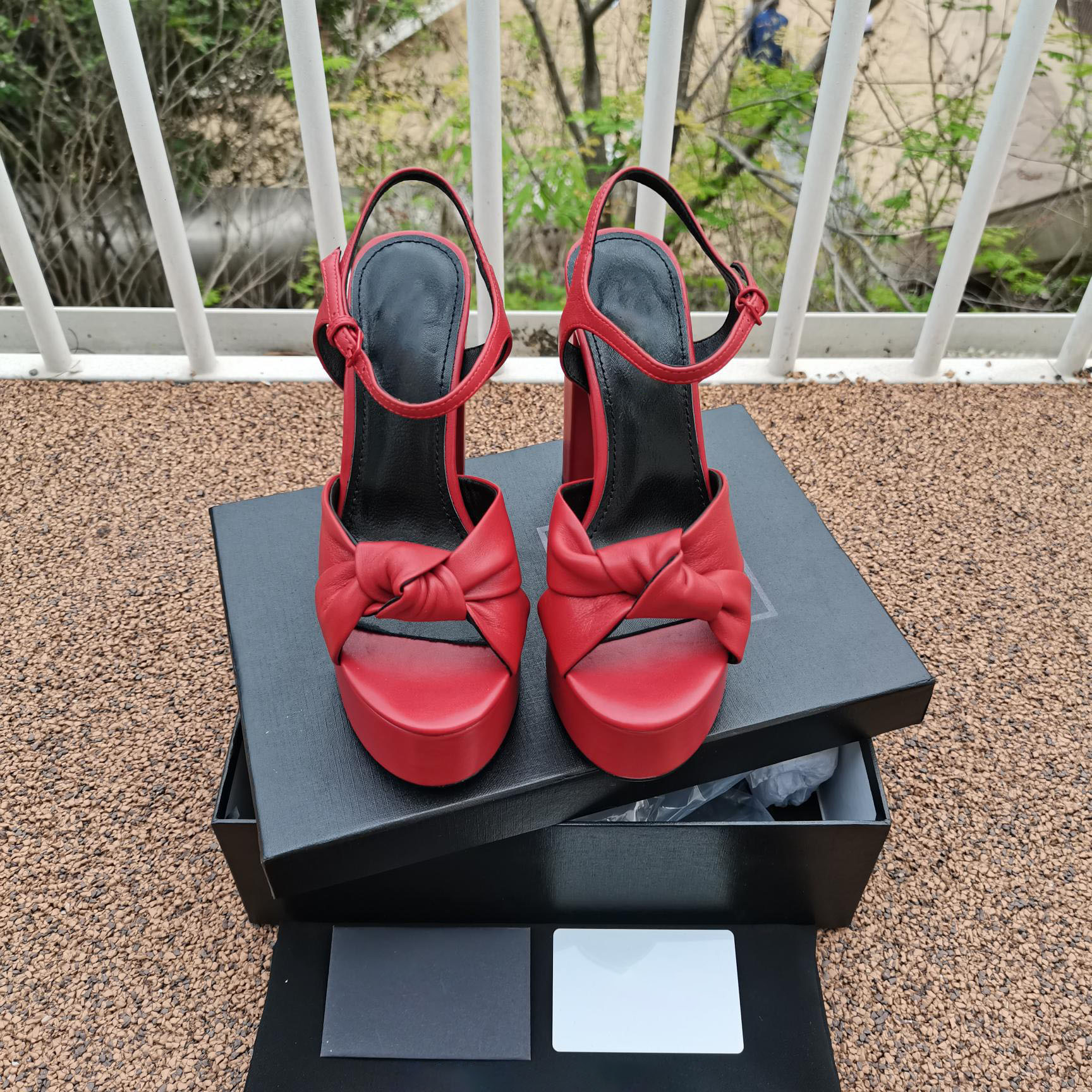 Thick soled high heel waterproof platform women's sandals factory wholesale designer style versatile professional dress with aura full package, Red
Thick soled high heel waterproof platform women's sandals factory wholesale designer style versatile professional dress with aura full package, Red