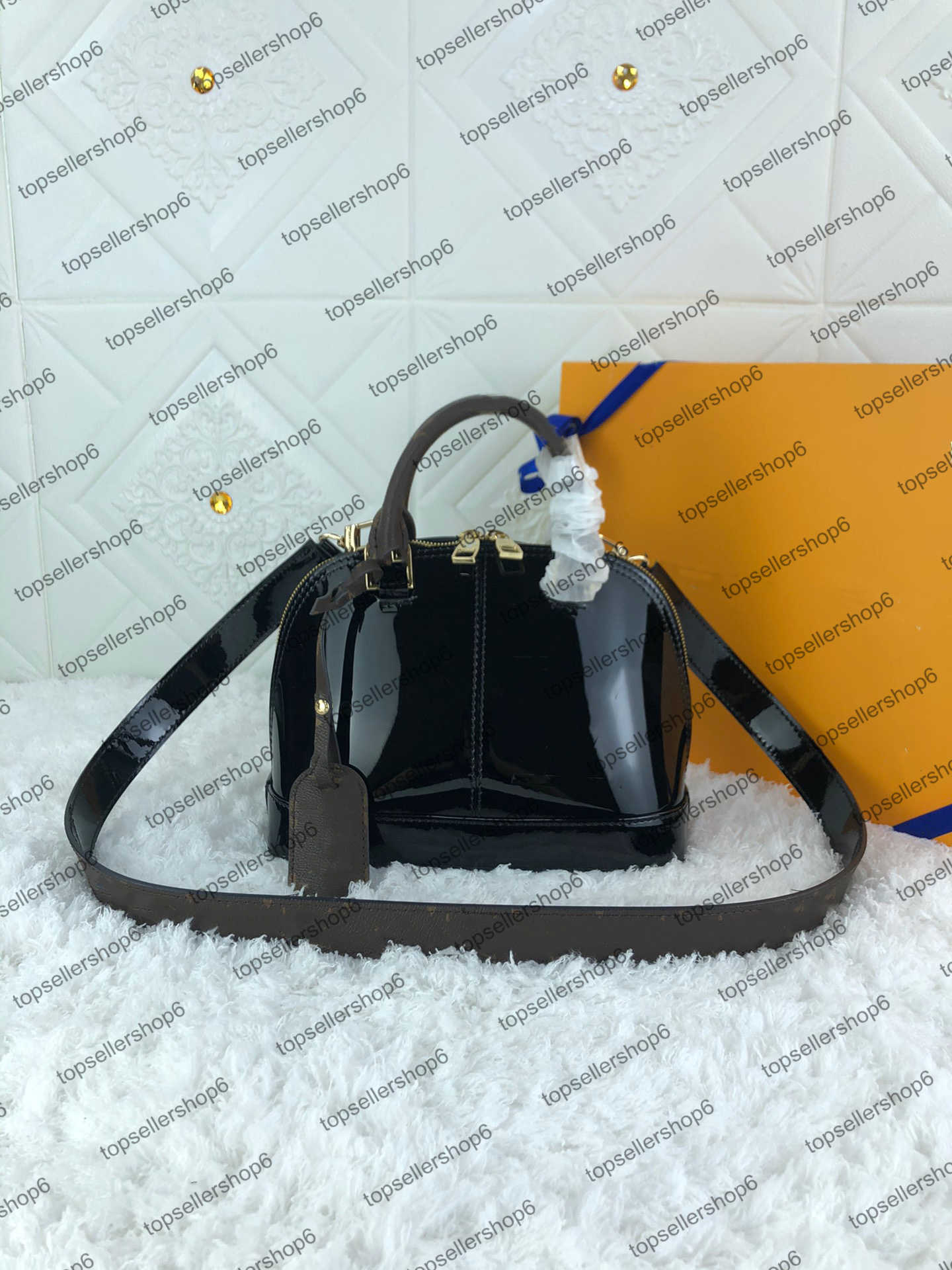 M54785 Designer women Miroir tote bright bag genuine calf leather shell shoulderbag purse clutch evening crossbody handbag, Black big letter embossed
M54785 Designer women Miroir tote bright bag genuine calf leather shell shoulderbag purse clutch evening crossbody handbag, Black big letter embossed