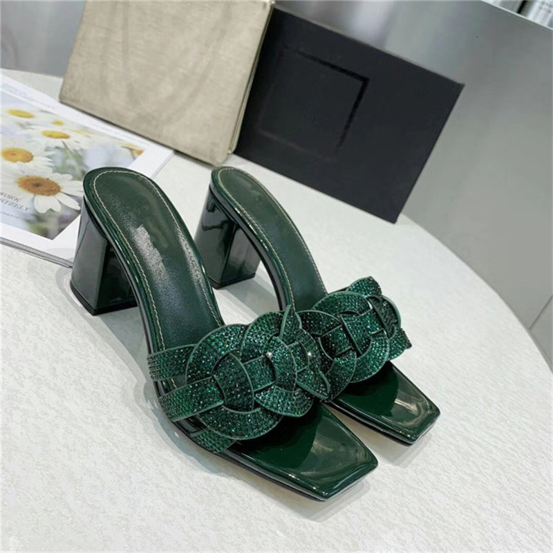 Sandals Luxury Crystal Weave Designer Women Slippres Runway Brand Square Toe Heels Shoes Ladies Summer Casual Beach 3IP0, Red
Sandals Luxury Crystal Weave Designer Women Slippres Runway Brand Square Toe Heels Shoes Ladies Summer Casual Beach 3IP0, Red