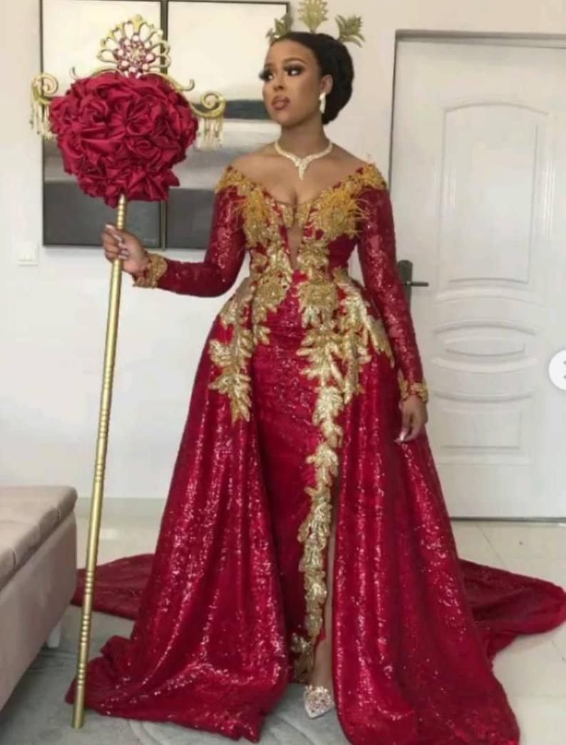 Red Mermaid Sparkly Lace Wedding Dresses Deep V Neck Bridal Gowns With Detachable Train Appliqued Long Sleeves Side Split African Trumpet Robe De Mari