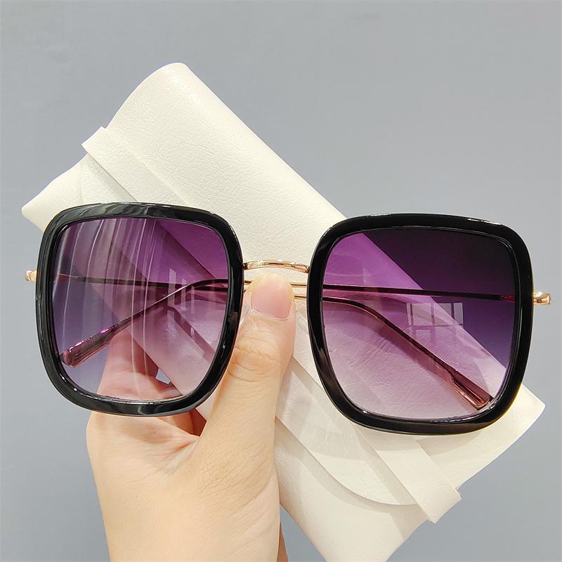 Sunglasses Fashionable Japanese Korean Style Oversized Women's Classic Metal Frame Gradient Eyeglass UV400 Lentes De Sol Mujer
Sunglasses Fashionable Japanese Korean Style Oversized Women's Classic Metal Frame Gradient Eyeglass UV400 Lentes De Sol Mujer