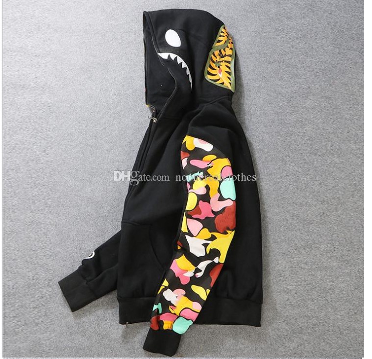 New Men's clothes hoodies jacket Gray camouflage Shark print men fashion cotton Hooded Sportswear inner fleece hoody sweatshirt, Black
New Men's clothes hoodies jacket Gray camouflage Shark print men fashion cotton Hooded Sportswear inner fleece hoody sweatshirt, Black