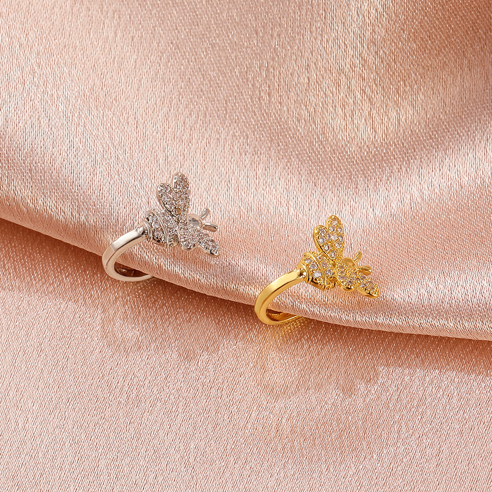 S2784 Fashion Jewelry Single Piece Ear Clip For Women Lovely Bee Ear Clip Earrings Inlaid Diamond Small Insect Ear Cuff Without Hole Earpiece Earclip 
