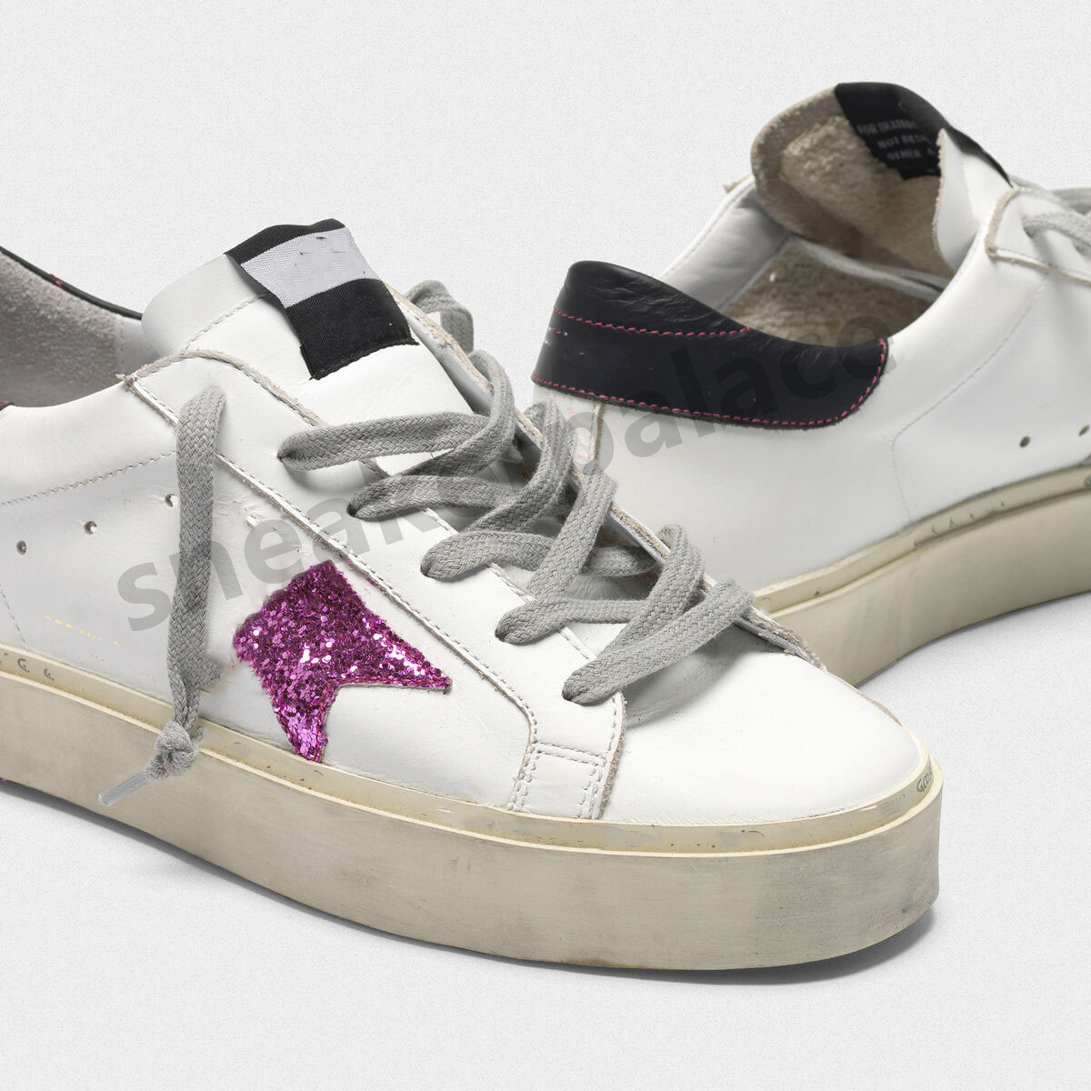 Italy Designer Shoe Brand Multicolor Heel Golden Leopard Print Highlights Superstar Gooses Sneakers Man and Woman Classic White Do-old Dirty
Italy Designer Shoe Brand Multicolor Heel Golden Leopard Print Highlights Superstar Gooses Sneakers Man and Woman Classic White Do-old Dirty