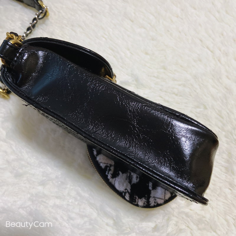 C fashion Cosmetic bag, coin purse, mobile phone bags, classic chain with gift box for ladies favorite vogue items
C fashion Cosmetic bag, coin purse, mobile phone bags, classic chain with gift box for ladies favorite vogue items