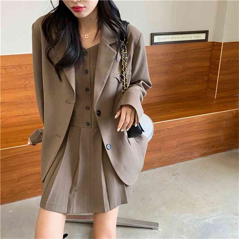Spring 2 piece set Women Elegant Single-Breasted Notched Collar Long Sleeve Coat + Sexy Sling Pleated Mini Dress Outfits 210519, Photo color
Spring 2 piece set Women Elegant Single-Breasted Notched Collar Long Sleeve Coat + Sexy Sling Pleated Mini Dress Outfits 210519, Photo color