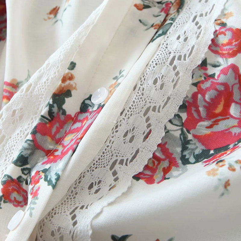 Women Shirts And Blouses Feminine Blouse Top Long Sleeve Casual Flowers Lace Decoration Round Neck OL Style Women Loose Blouses 210520