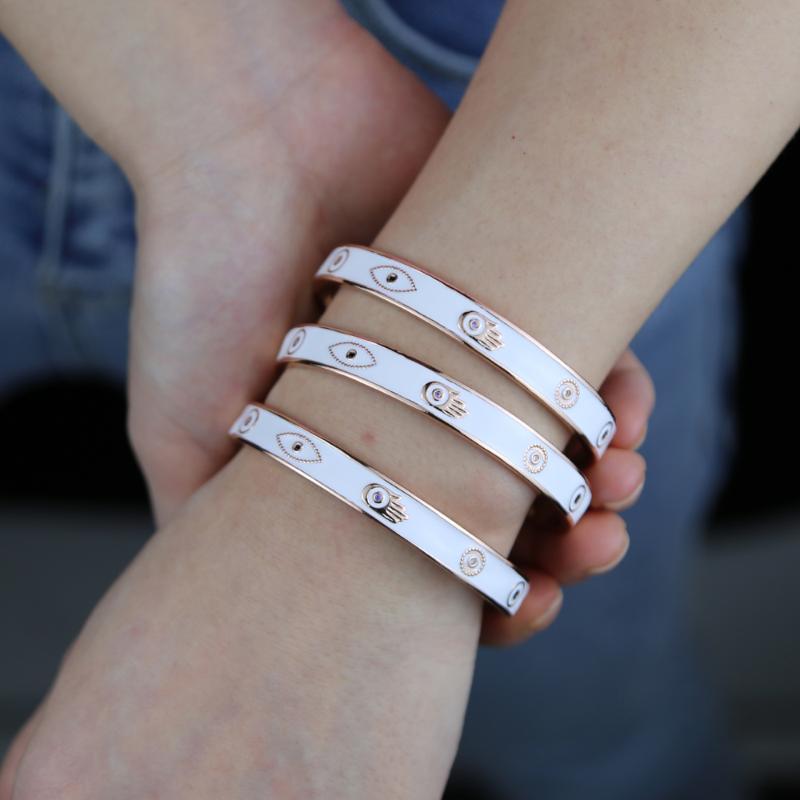 Bangle Luxury Heavy Rose Gold Color With White Enamel Eye Hand Shape Charm Simple Bracelet For Women Lady Party Birthday Jewelry
Bangle Luxury Heavy Rose Gold Color With White Enamel Eye Hand Shape Charm Simple Bracelet For Women Lady Party Birthday Jewelry