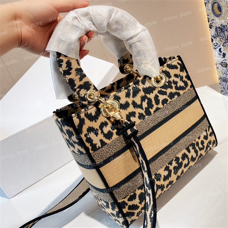 Ledy Tote Women Fashion Leopard Print Designer Shoulder Bag Classic High Quality Womens Handbags Purses Small Totes Crossbody Bags Good
Ledy Tote Women Fashion Leopard Print Designer Shoulder Bag Classic High Quality Womens Handbags Purses Small Totes Crossbody Bags Good