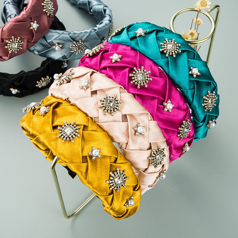 2021 Fashion Rhinestone Pearl Stain Weaving Headbands for Women Girls Headband Hair Accessories Ladies Vinatge Headwear 2189 Q2
2021 Fashion Rhinestone Pearl Stain Weaving Headbands for Women Girls Headband Hair Accessories Ladies Vinatge Headwear 2189 Q2
