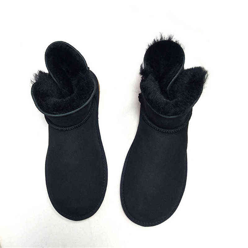 Family Matching Snow Boots with Buttons Mother Kids Sheep Skin Shoes with Real Sheep Fur Baby Sister Bother Boots 211108