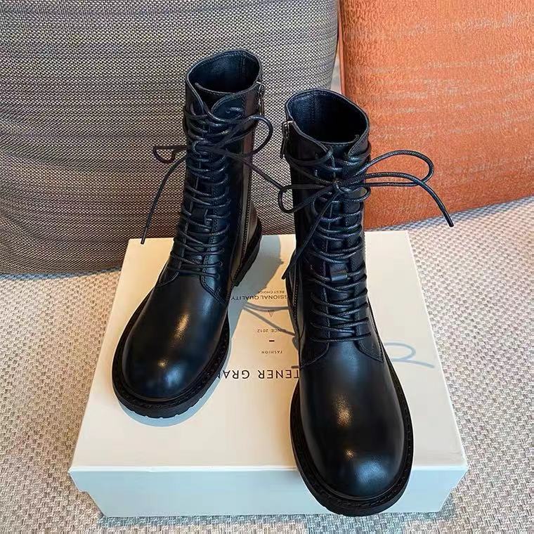 Fast high quality designer luxury boots for women 100% leather fall/winter 2021 classic Martin biker fashion sizes 35-41, Black
Fast high quality designer luxury boots for women 100% leather fall/winter 2021 classic Martin biker fashion sizes 35-41, Black