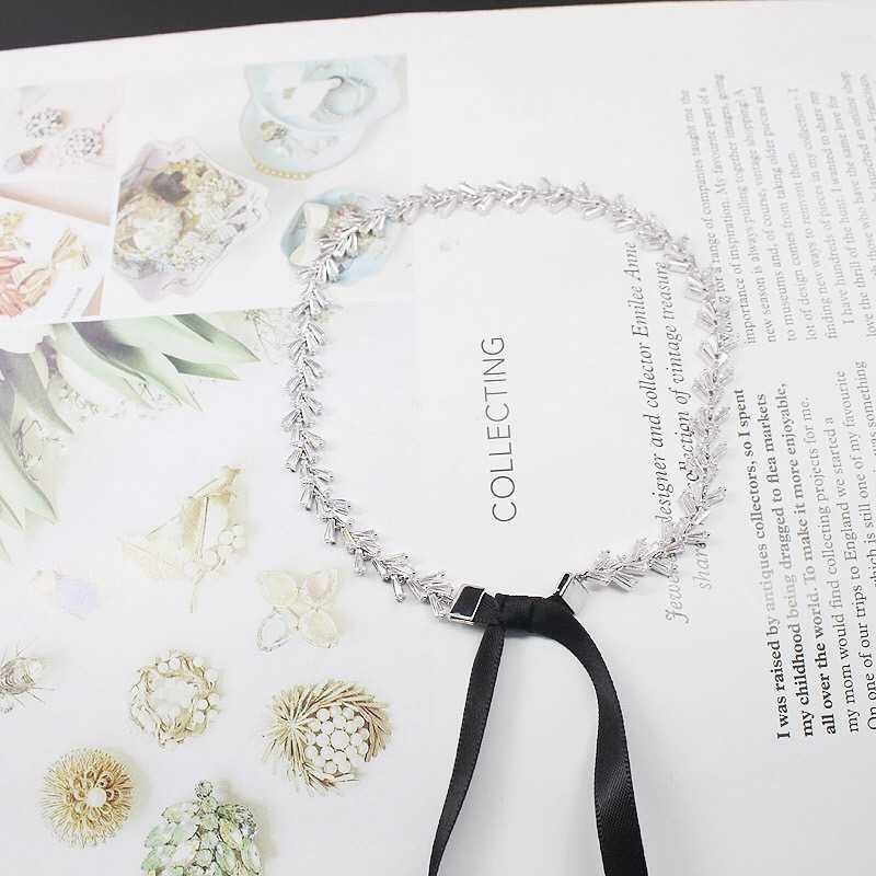 HEF jewelry original broken snow short necklace female light luxury personalized Choker Necklace 925 Sterling Silver
HEF jewelry original broken snow short necklace female light luxury personalized Choker Necklace 925 Sterling Silver