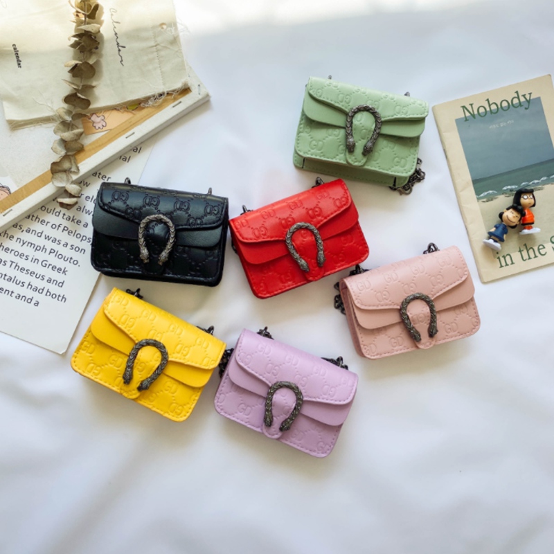 Classic letter design children bags candy colors mini princess purse kids messenger bag girls coin wallet
Classic letter design children bags candy colors mini princess purse kids messenger bag girls coin wallet