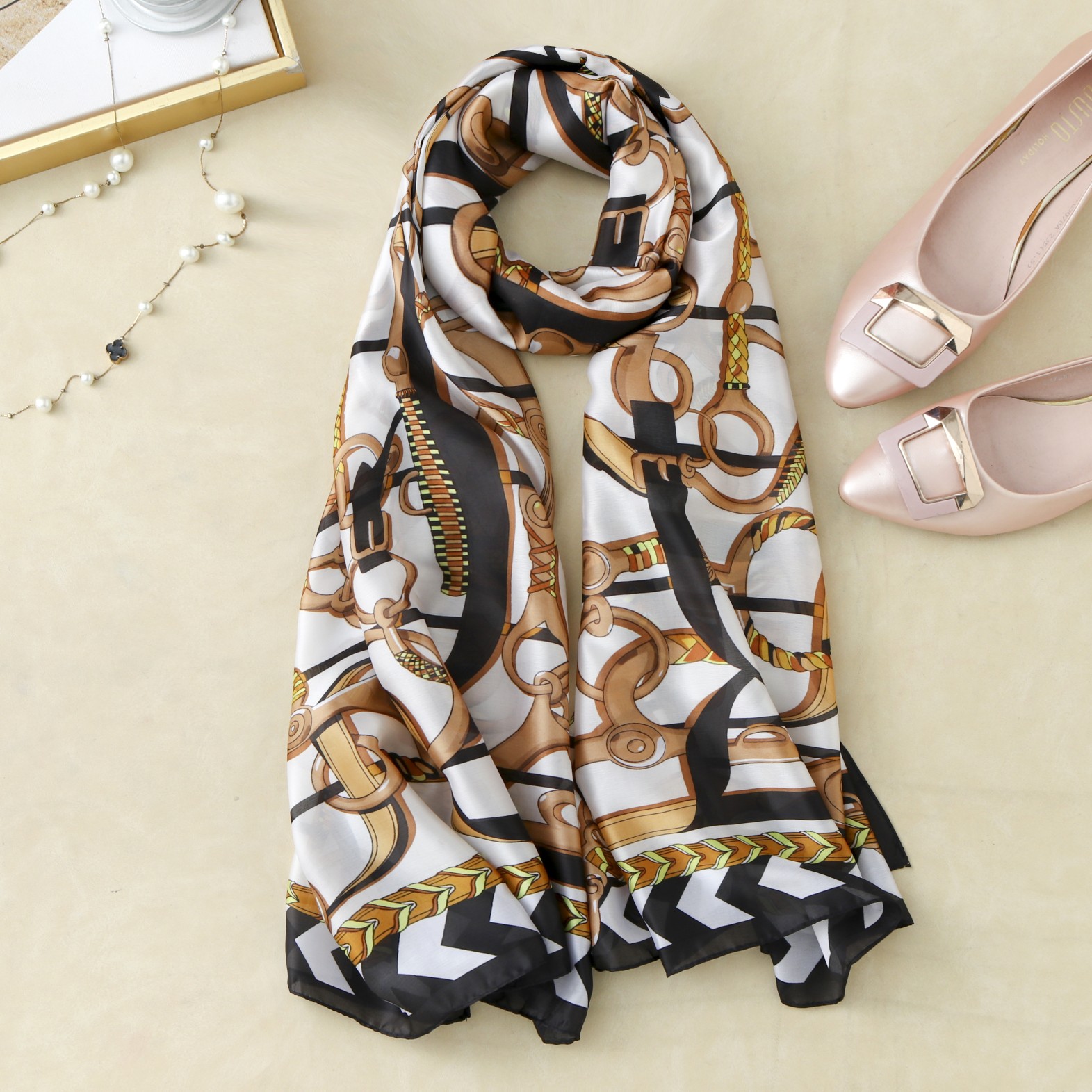 Satin Silk Feeling Scarf Women Head Scarfs Bundle Foulard Soie Female Shawl Ladies Colorful Pattern Print Scarves
Satin Silk Feeling Scarf Women Head Scarfs Bundle Foulard Soie Female Shawl Ladies Colorful Pattern Print Scarves