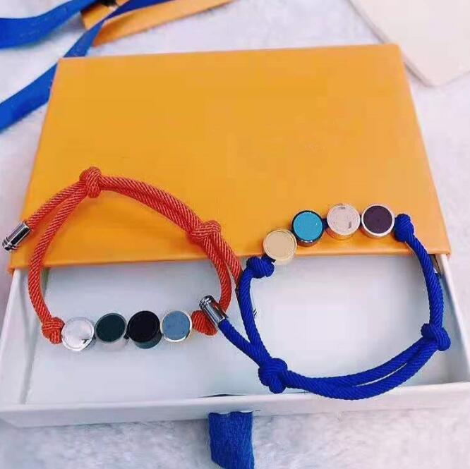 Men Women Charm Bracelets Designer Jewelry Bracelet Couple Hand Rope Adjustable String of Beads Classic Letter Flower with Box
Men Women Charm Bracelets Designer Jewelry Bracelet Couple Hand Rope Adjustable String of Beads Classic Letter Flower with Box