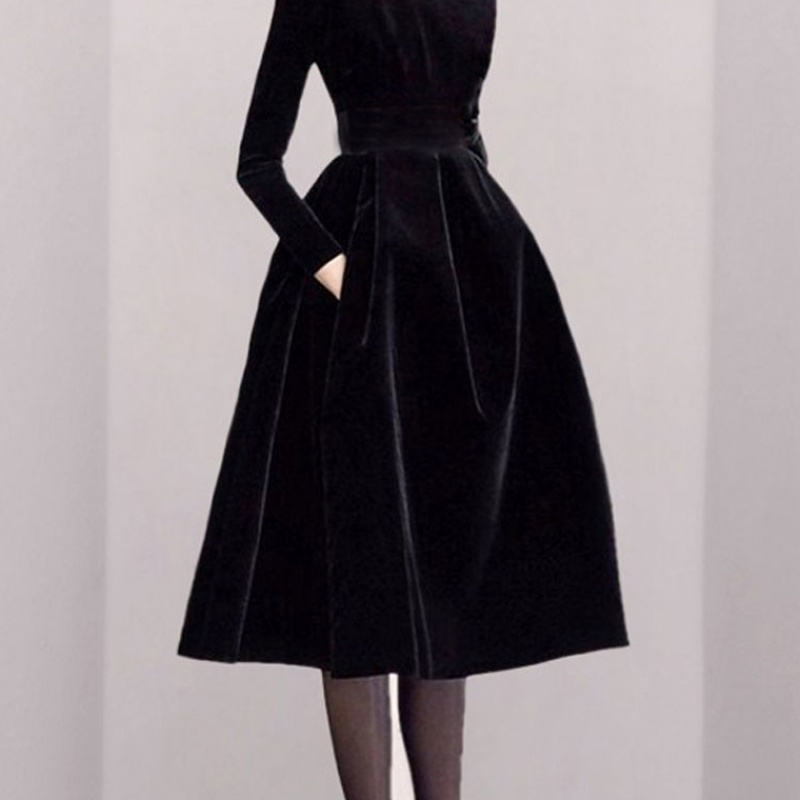 High Quality Vintage Black Velvet Turtleneck Collar Party Dress Women Elegant Temperament Female Long Sleeve Vestidos 210520