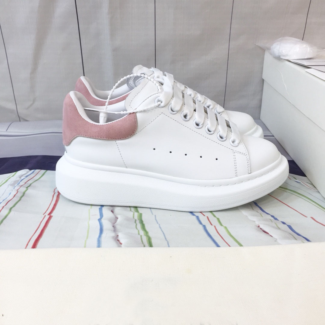 2021 top quality luxury designer shoes casual shoess men's women's fashion leather velvet outdoor platform sports shoelace box
2021 top quality luxury designer shoes casual shoess men's women's fashion leather velvet outdoor platform sports shoelace box