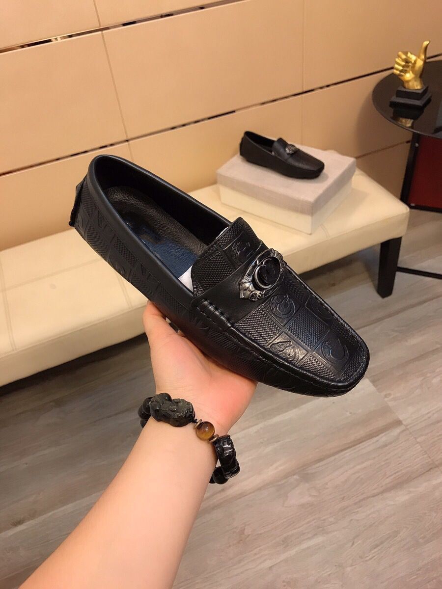 Luxury Men Driving shoes with superstar Flats sneakers Fashion metal button Peas and classic Solid color kpjh0001
Luxury Men Driving shoes with superstar Flats sneakers Fashion metal button Peas and classic Solid color kpjh0001