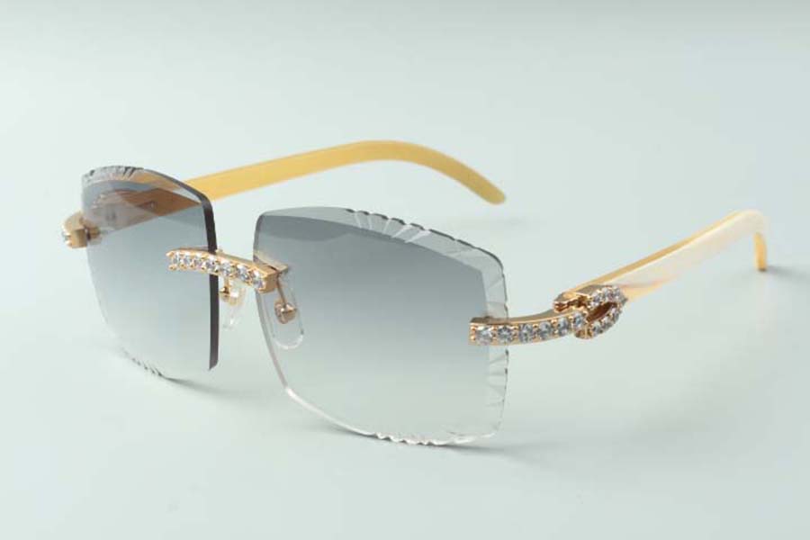 2021 XL diamonds designers sunglasses 3524022, cutting lens natural white OX horns glasses, size: 58-18-140mm
2021 XL diamonds designers sunglasses 3524022, cutting lens natural white OX horns glasses, size: 58-18-140mm