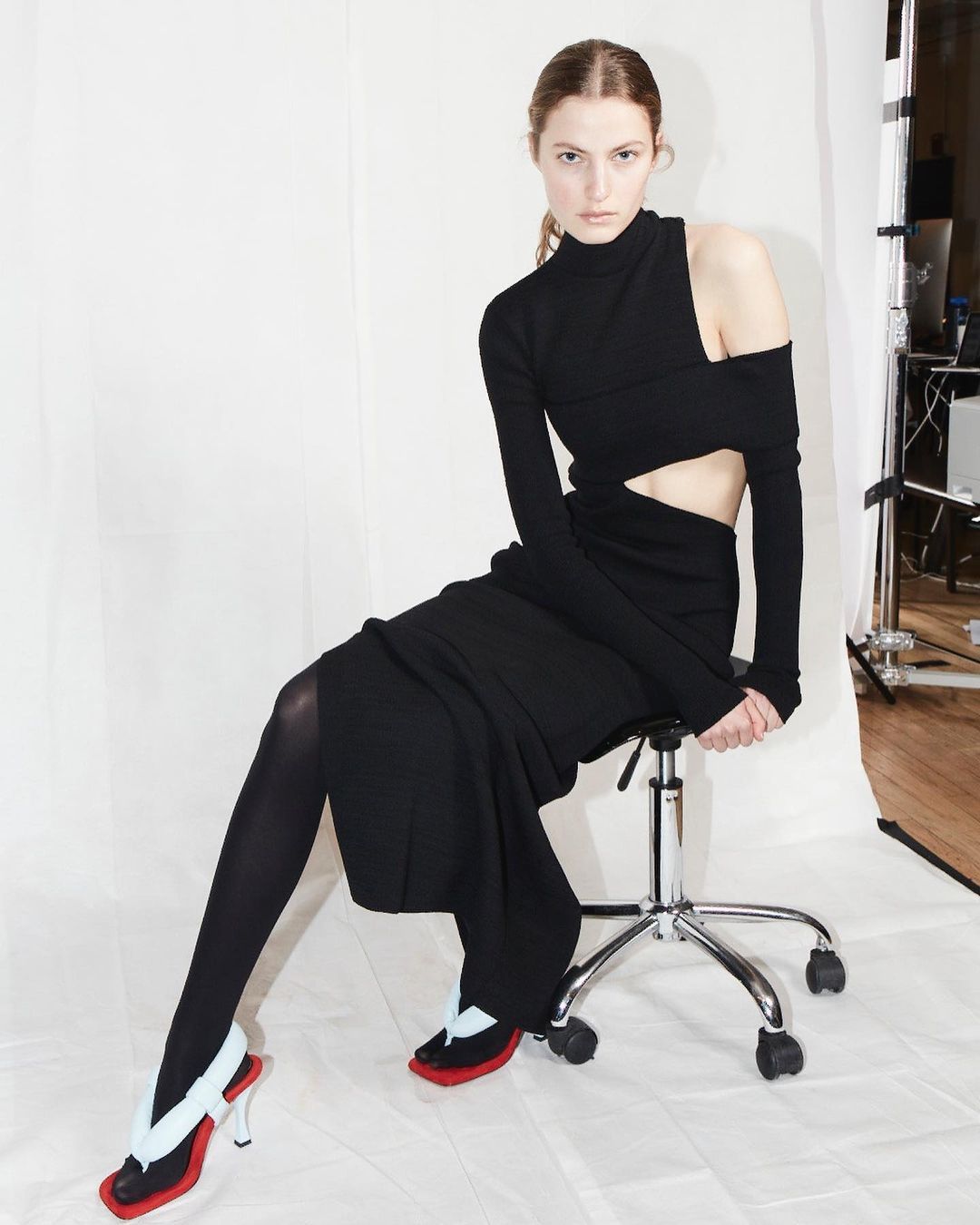 Summer Elegant Long Sleeve Strapless Hollow Black Midi Bodycon Ladies Bandage Dress Sexy Party Vestidos 210525