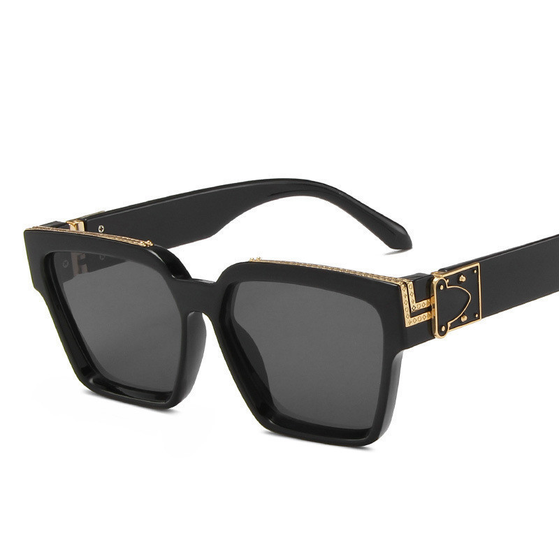 Mens Sunglasses Round Designer Glasses Eyewear Gold Frame Glass Lens Womens Sunglasses Brand Designer
Mens Sunglasses Round Designer Glasses Eyewear Gold Frame Glass Lens Womens Sunglasses Brand Designer