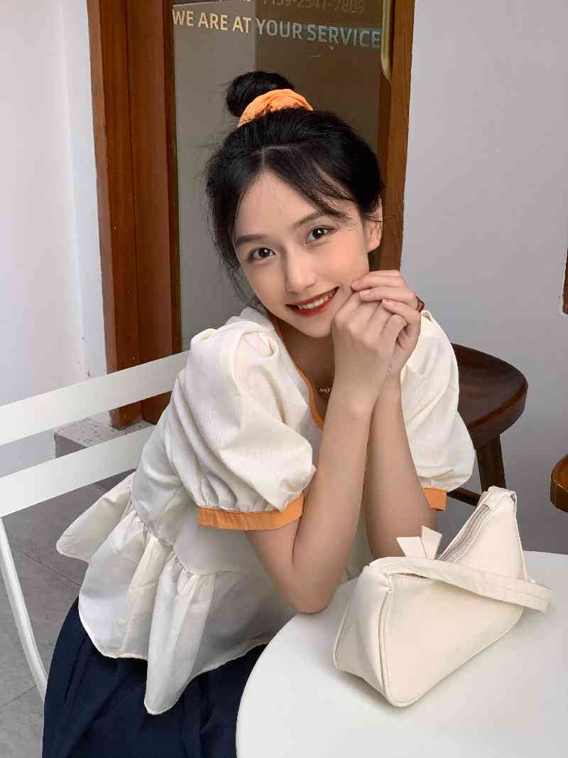 Korea Summer Women's Fashion Sweet Blouse Contrast Patchwork O-Neck Puff Sleeve Casual Loose Shirt Female 210519