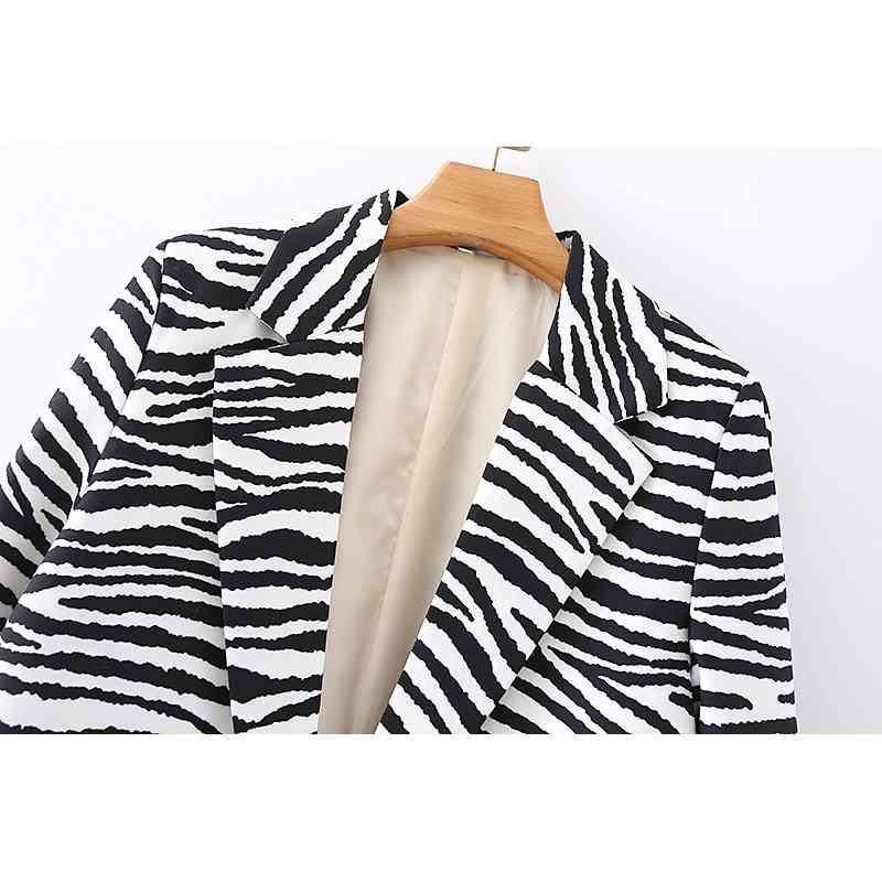 Streetwear Women Zebra Stripes Print Coats Fashion Ladies Single Button Blazers Causal Female Chic Pocket Jackets 210430