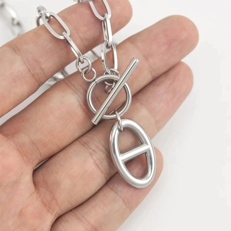 Chains Coffee Bean Necklace Stainless Steel Toggle For Women Gold/Silver Color Metal Pig Nose Pendant Necklaces Choker Collier
Chains Coffee Bean Necklace Stainless Steel Toggle For Women Gold/Silver Color Metal Pig Nose Pendant Necklaces Choker Collier