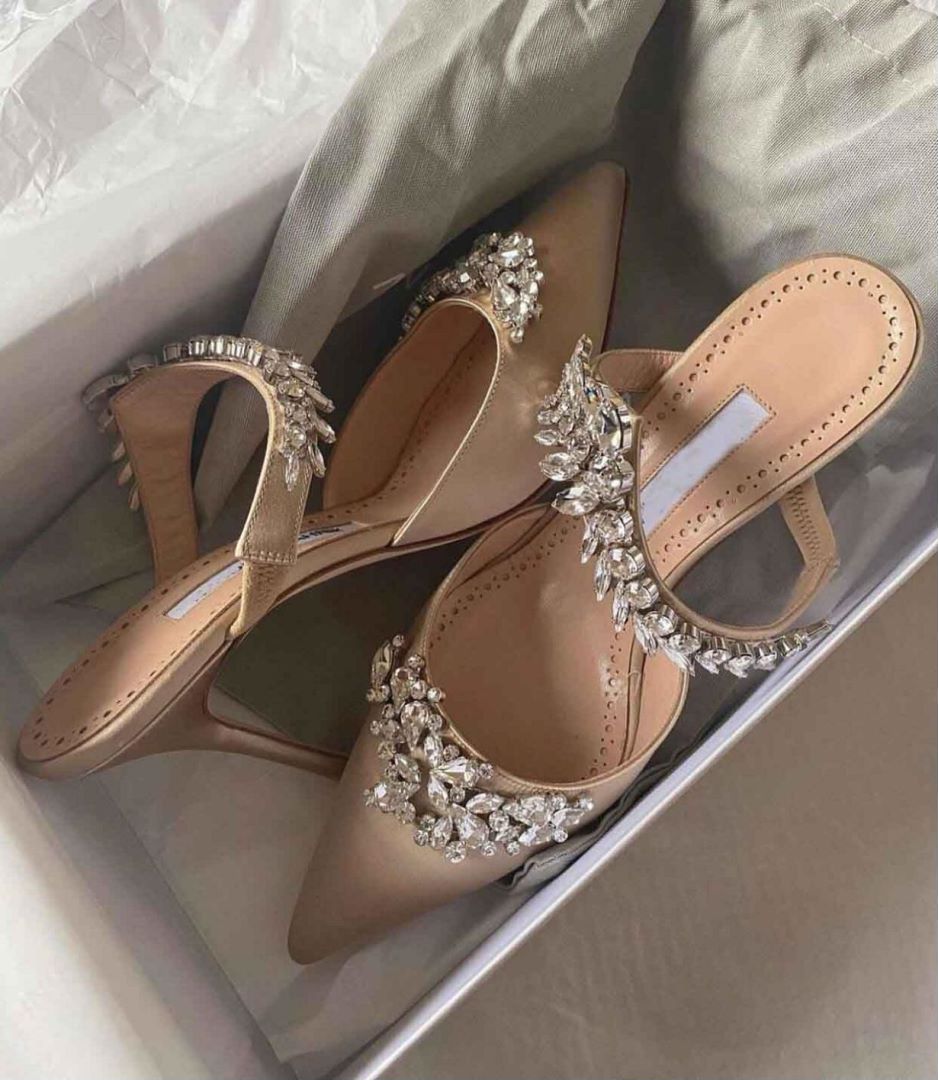 Elegant Brand Lurum Sandals Shoes For Satin Mules Women Pumps Leaf Crystal-embellishment Sexy Pointed Toe Lady High Heels EU35-42
Elegant Brand Lurum Sandals Shoes For Satin Mules Women Pumps Leaf Crystal-embellishment Sexy Pointed Toe Lady High Heels EU35-42