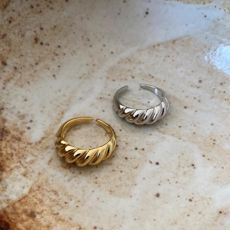 SHANICE S925 Sterling Silver Open Rings for Women Adjustable Finger Rings Curved Wide-face Street Style Punk Ring Fine Jewelry
SHANICE S925 Sterling Silver Open Rings for Women Adjustable Finger Rings Curved Wide-face Street Style Punk Ring Fine Jewelry