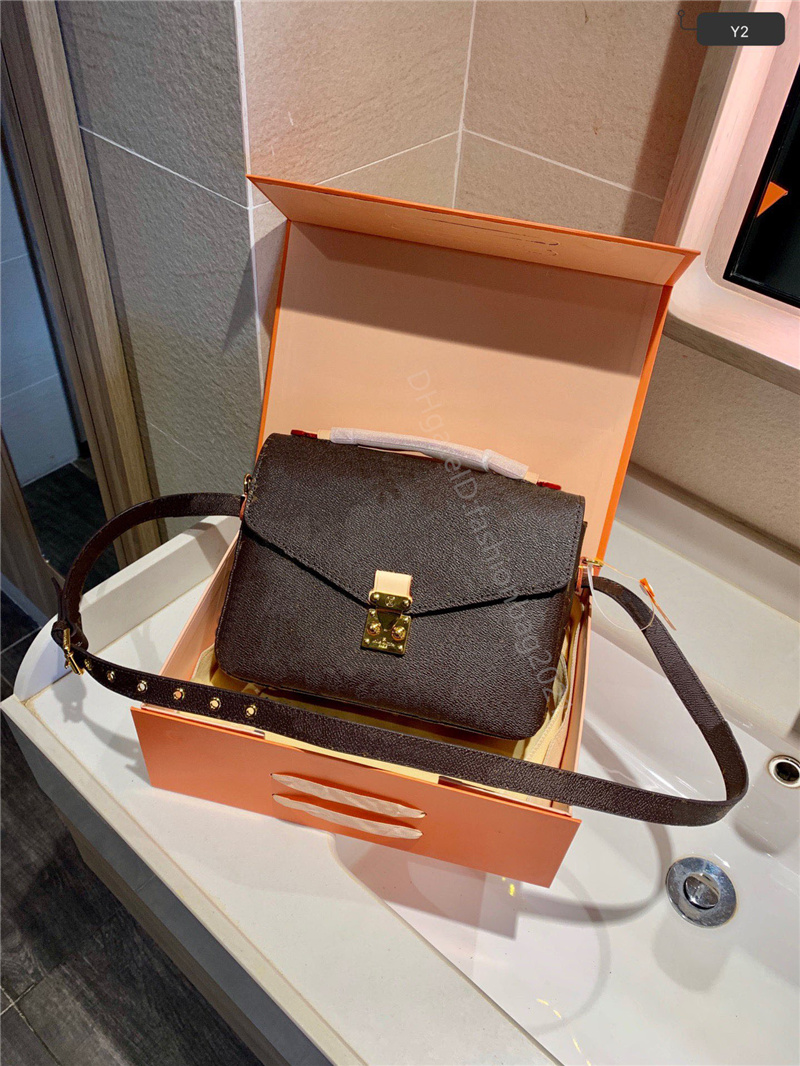 2021 luxurys designers Messenger bags lady fashion Wallets 2021 SS Top quality handbag Cross body handbags Shoulder Bags appearance design METISElegant and low-key, Color w
2021 luxurys designers Messenger bags lady fashion Wallets 2021 SS Top quality handbag Cross body handbags Shoulder Bags appearance design METISElegant and low-key, Color w