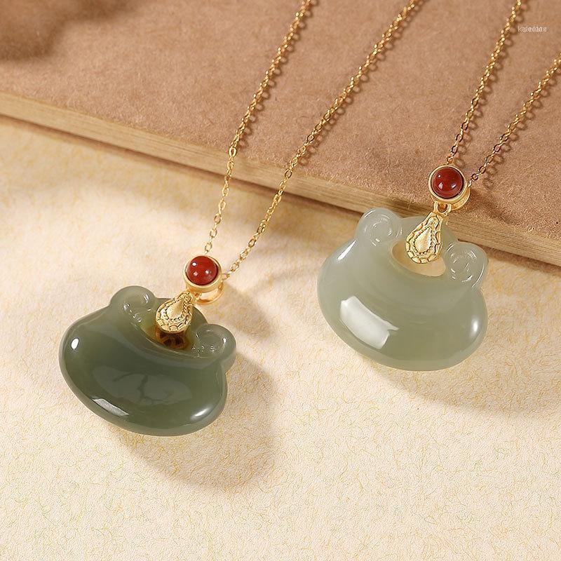 Chains Pure 925 Silver Gold-plated Fashion Lady Necklace Retro Ruyi Nephrite Jade Pendant Jadeite Exquisite Jewelry1
Chains Pure 925 Silver Gold-plated Fashion Lady Necklace Retro Ruyi Nephrite Jade Pendant Jadeite Exquisite Jewelry1