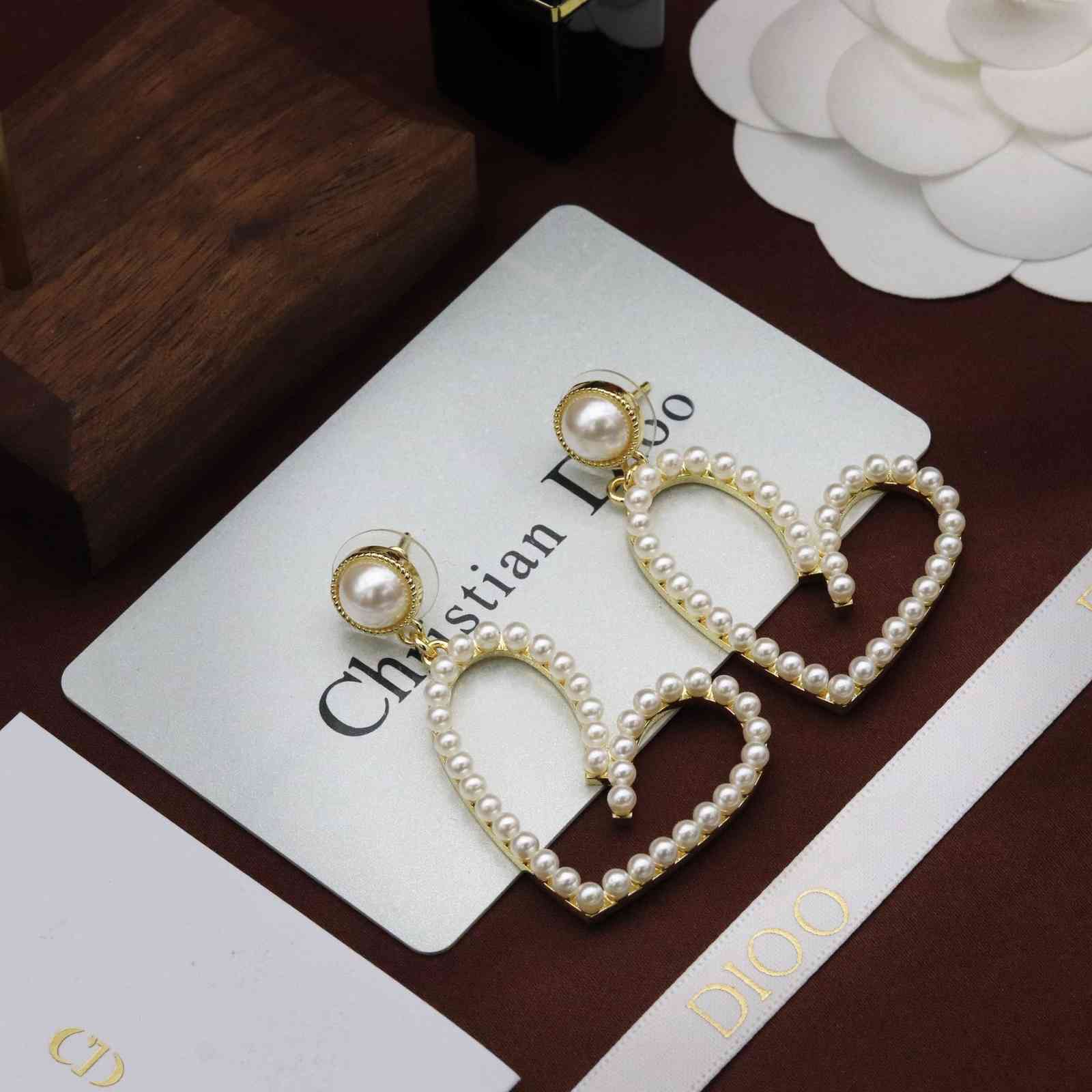 Europe and the United States d Family Gold Love Pearl Earrings for Women от DHgate WW
