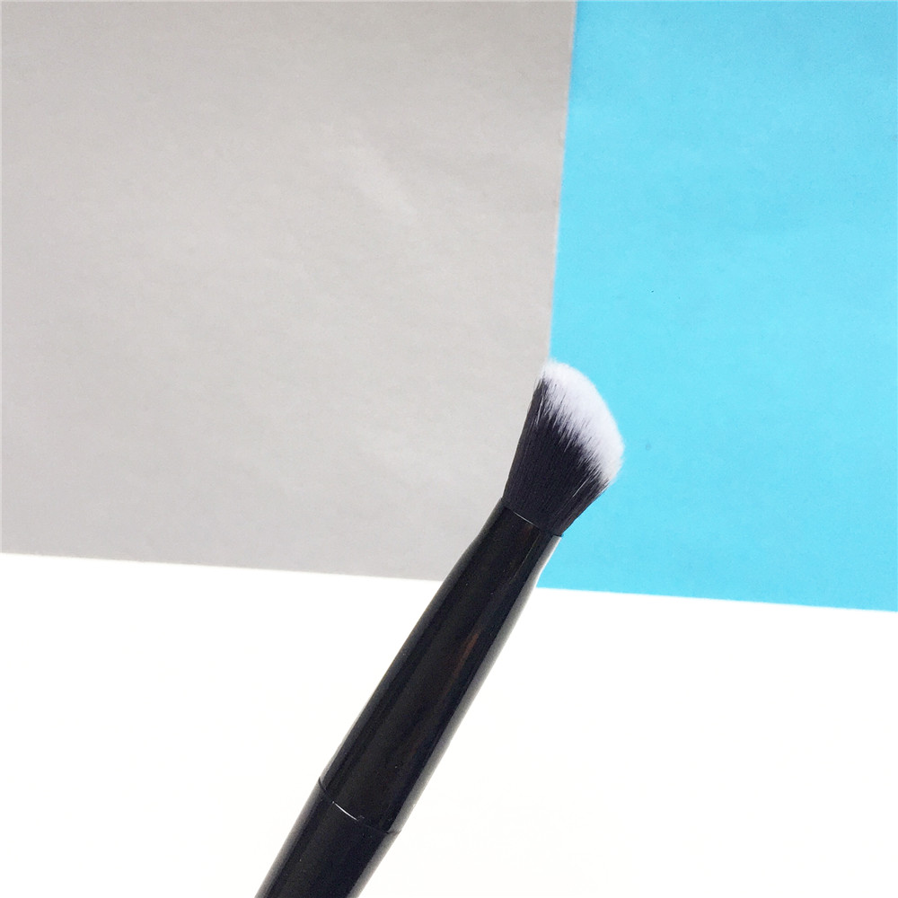 BLACK Angled Concealer Makeup Brush #35 - Slanted Shape to Contour Concealer Shadow Corrector Beauty Cosmetics Blender Tool