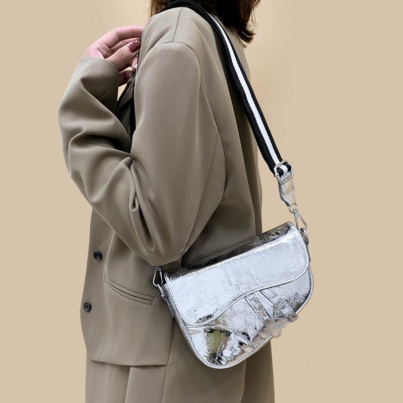 Evening Bags Fashion Trend Luxury Designer Handbags For Women Genuine Leather Saddle Casual Vintage Shoulder Korean Black Messenger Bag
Evening Bags Fashion Trend Luxury Designer Handbags For Women Genuine Leather Saddle Casual Vintage Shoulder Korean Black Messenger Bag