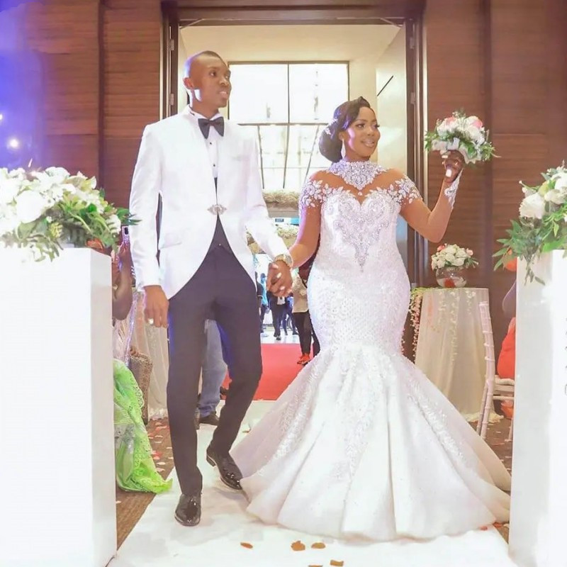 Sparkly Crystal Mermaid Wedding Dresses 2022 African Nigerian Illusion Long Sleeve Lace Floral Garden Plus Size Bridal Dress