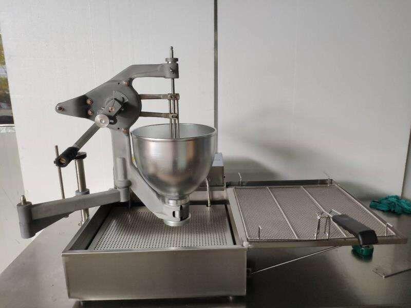 Bread Makers Electric Donut Fryer For Fried Chicken Multifunctional Deep Oil Fat Frying Machine Churros
Bread Makers Electric Donut Fryer For Fried Chicken Multifunctional Deep Oil Fat Frying Machine Churros