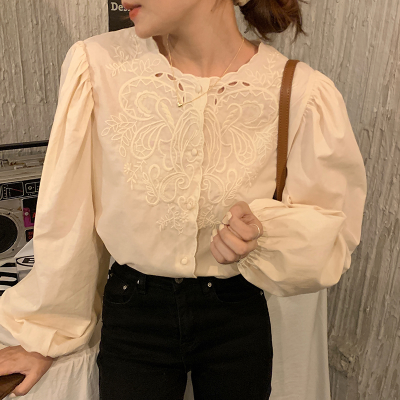 Ezgaga Vintage Shirts Women Korean Chic Embroidery Flower Hollow Out Single Breasted Puff Sleeve Blouse Office Lady Elegant 210317